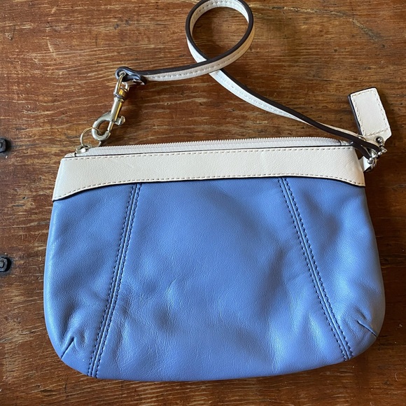 Coach Clutch- Blue - Picture 3 of 4